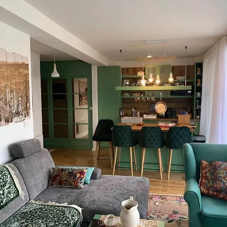 Lovely 3-bedroom Apartment-bjelasnica Apartman *
